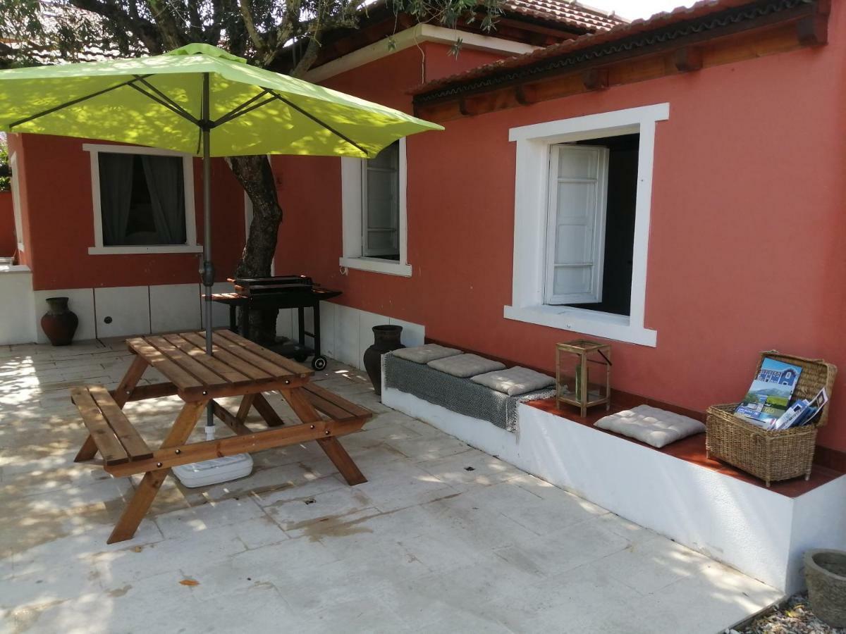 Casa Das Laranjeiras E Parque Infantil Azeitao Esterno foto